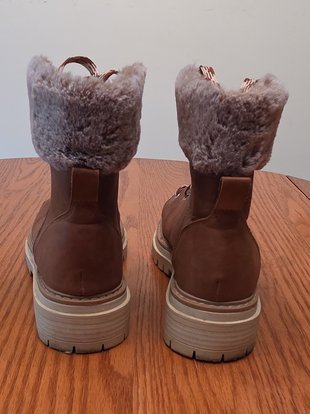 Time And Tru Brown Faux-Fur Lined Women's Hiking Boots Size 8.5 - Picture 6 of 8